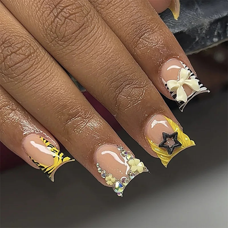 24pcs Press-On Nails – Duckbill Leopard Print with 3D Bowknots & Butterfly | أظافر مزيفة فاخرة