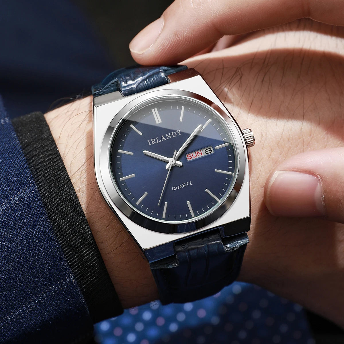 Fashion Men Business Watches Calendar Quartz Watch Casual Leather Strap Wristwatches Reloj Hombre（Without Box）