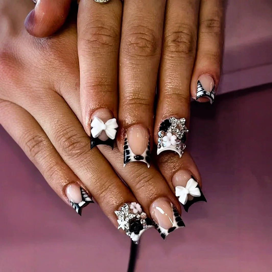 24pcs Press-On Nails – Duckbill Leopard Print with 3D Bowknots & Butterfly | أظافر مزيفة فاخرة