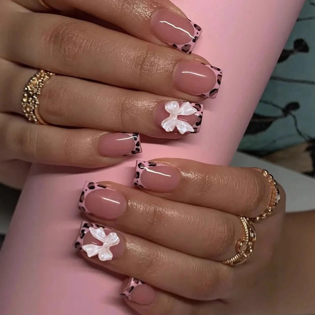 24pcs Press-On Nails – Duckbill Leopard Print with 3D Bowknots & Butterfly | أظافر مزيفة فاخرة
