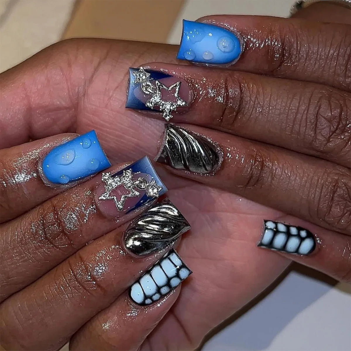 24pcs Press-On Nails – Duckbill Leopard Print with 3D Bowknots & Butterfly | أظافر مزيفة فاخرة
